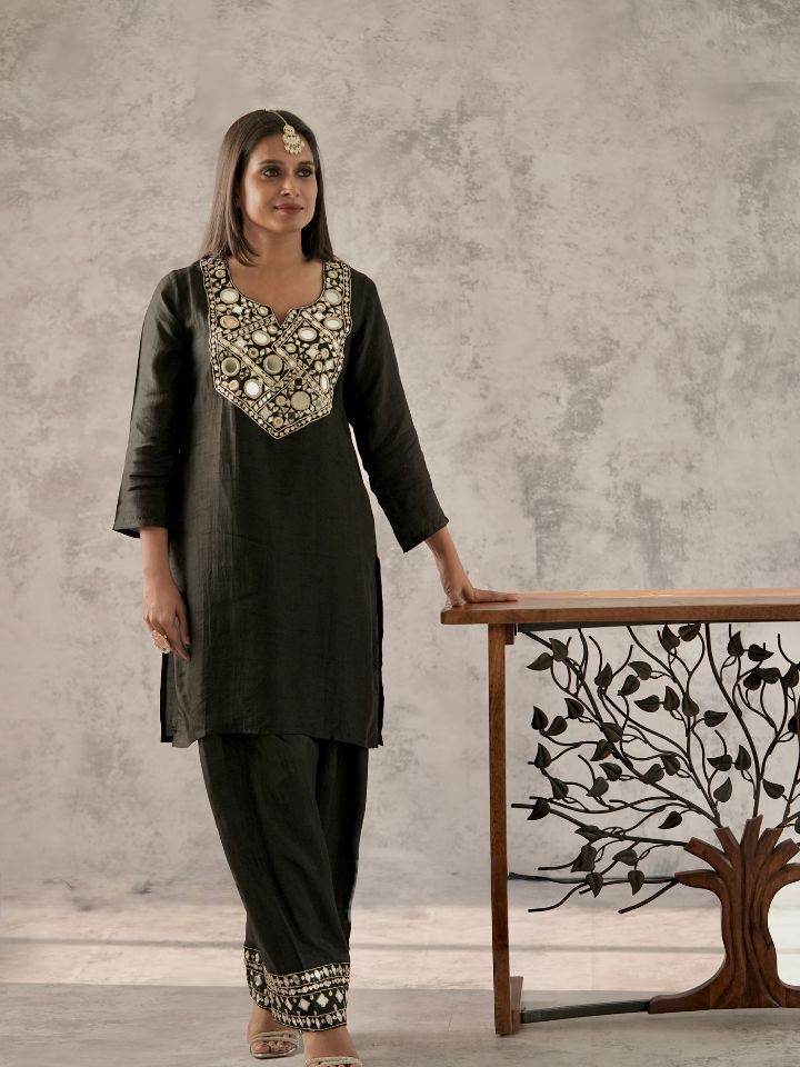 Mirror Embellished Heritage Kurta Set