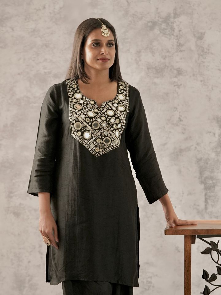 Mirror Embellished Heritage Kurta Set