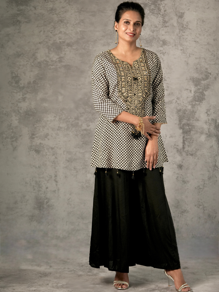 Chevron Embroidered Kurta Set