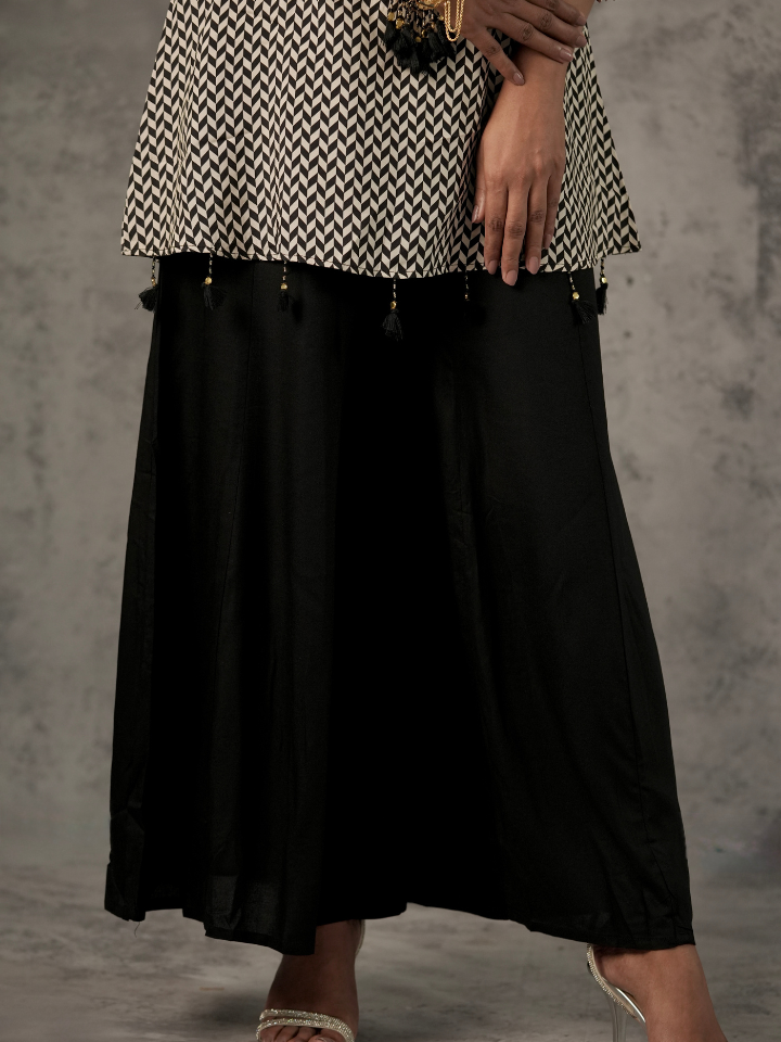 Chevron Embroidered Kurta Set