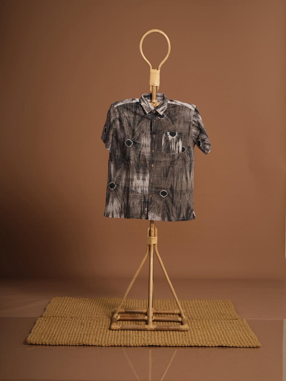 Handcrafted Cotton Short Sleeve Shirt – Abstract Black & Grey Print